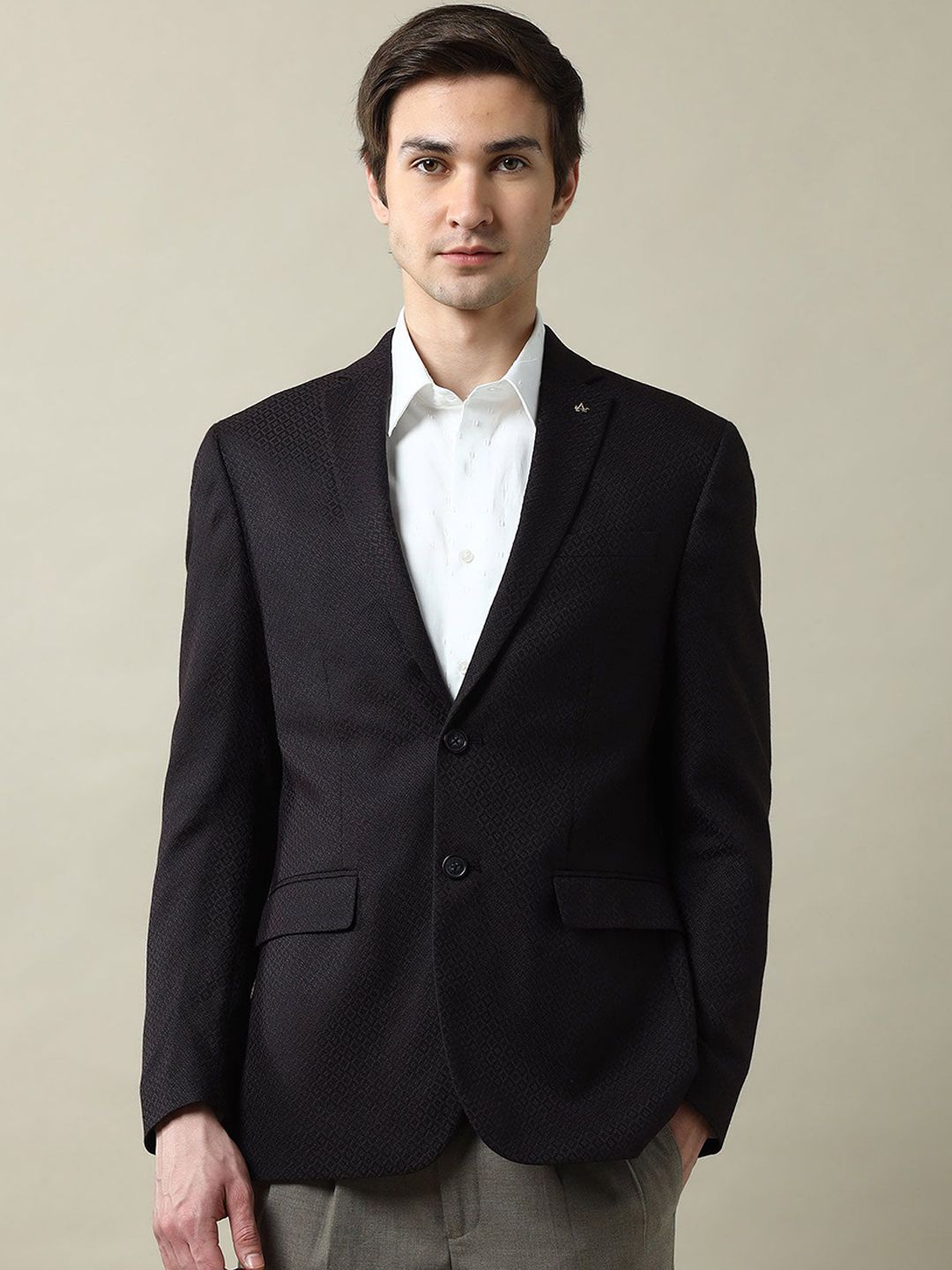 Arrow Tailored Fit Textured Single Breasted Blazer