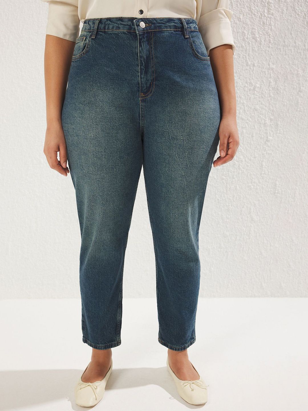 Trendyol Women Slim Fit Light Fade Jeans