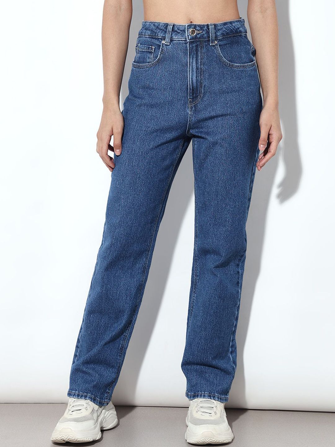ONLY Women Straight Fit Mid-Rise Clean Look Jeans
