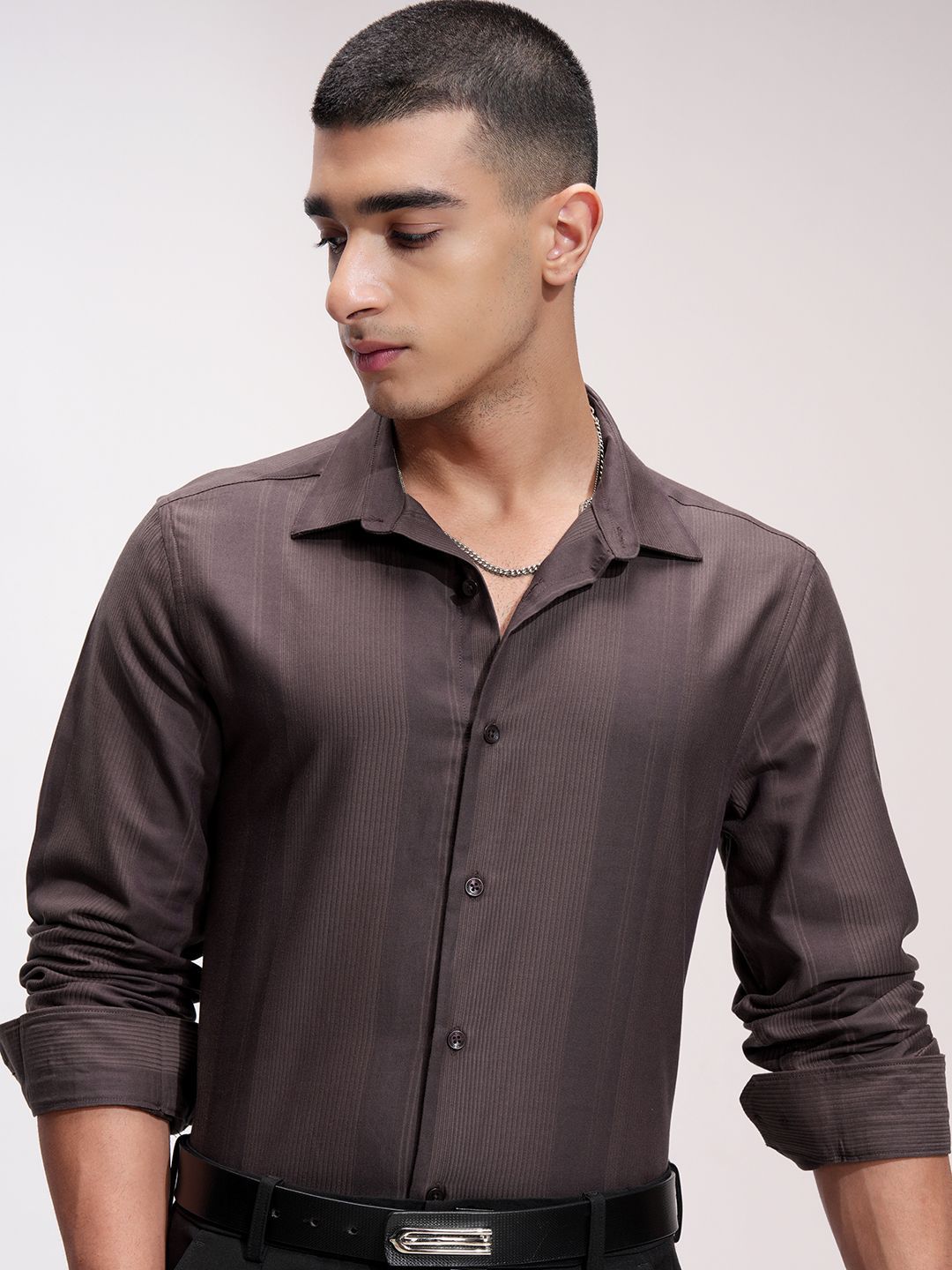 HIGHLANDER Men Spread Collar Vertical Striped Cotton Formal Regular Fit Shirt