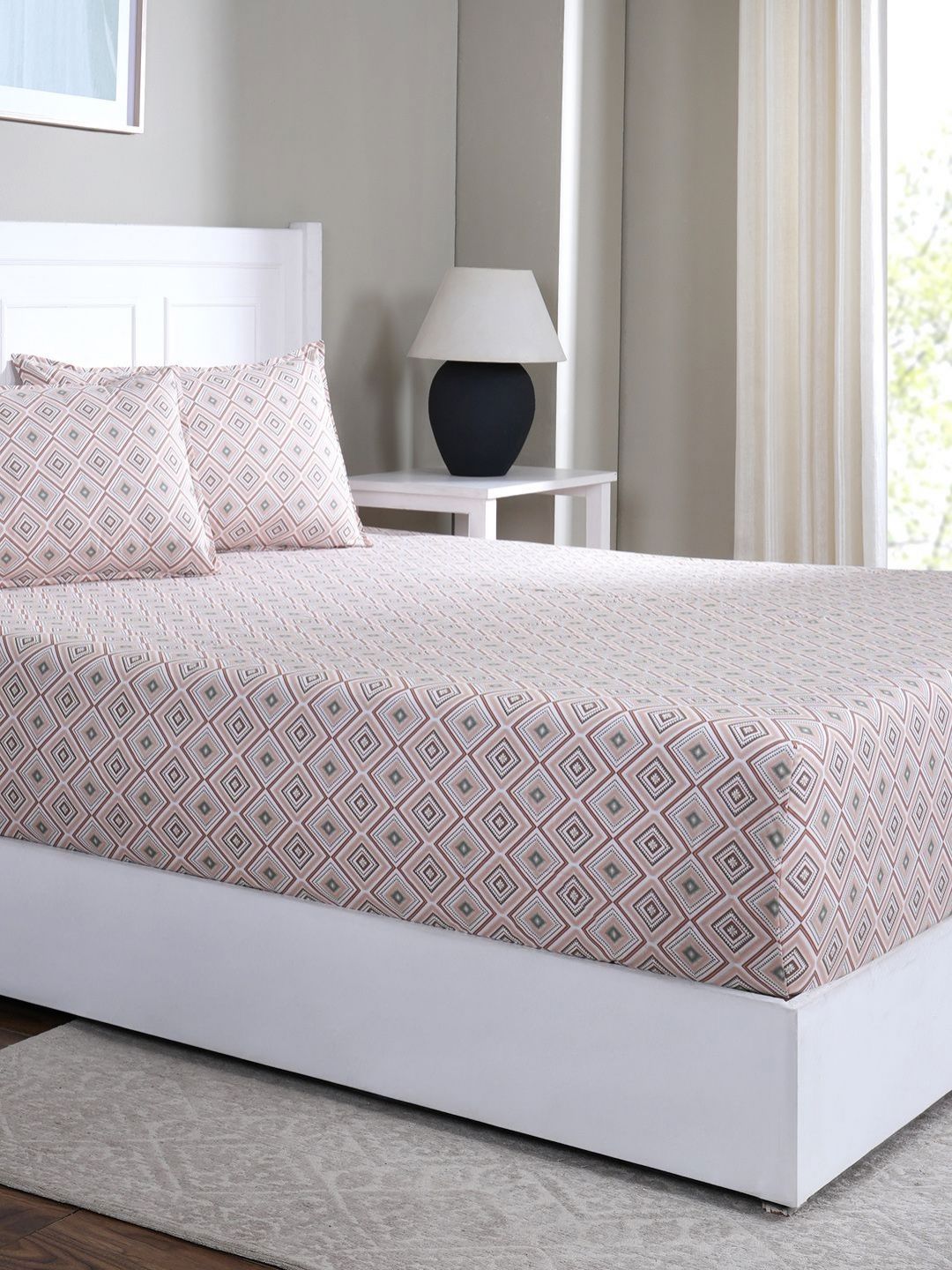 MASPAR MASPAR Peach Geometric Pure Cotton 144 TC King Bedsheet with 2 Pillow Covers-108 x 108 inches