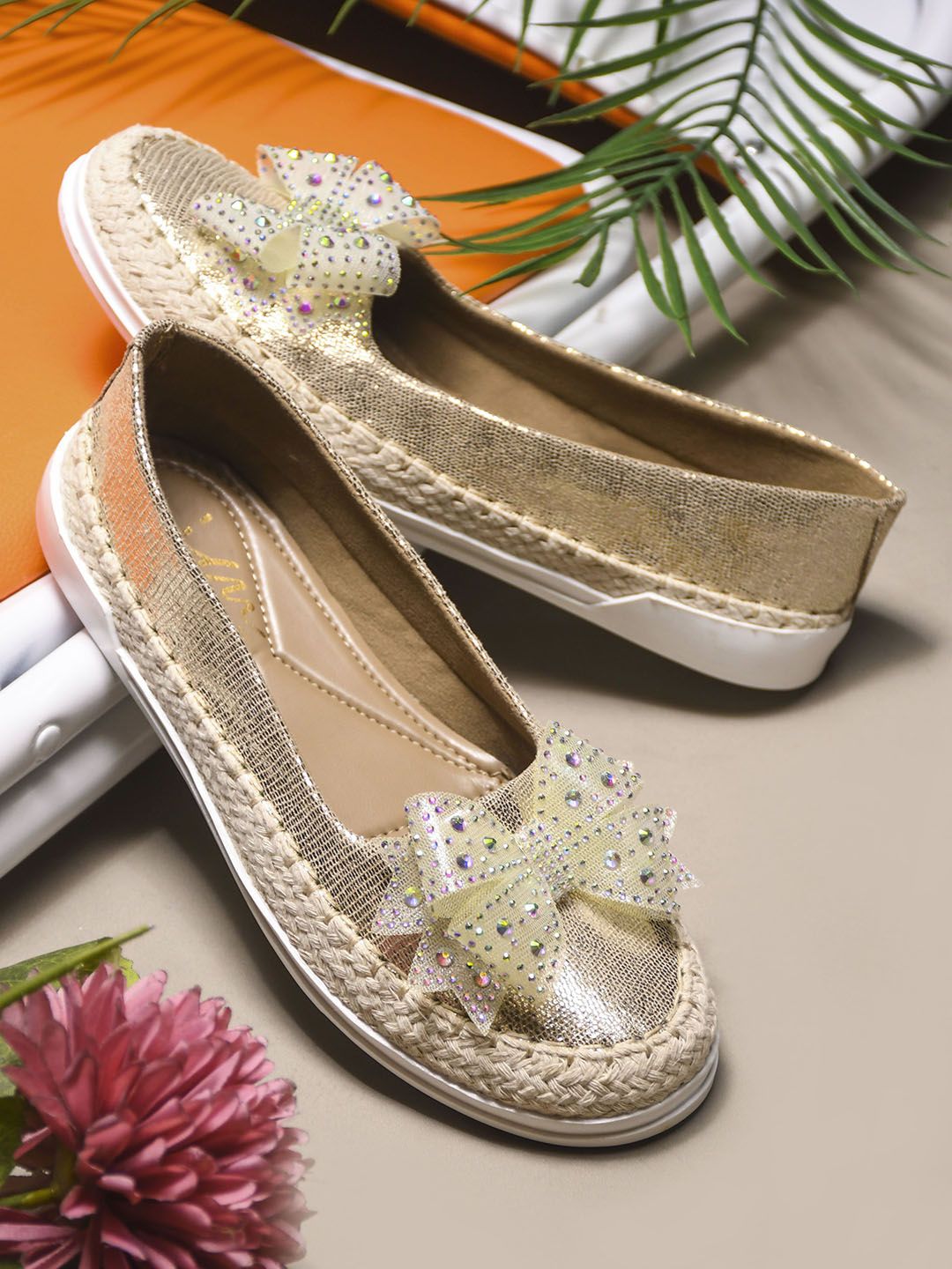 JM Looks JM Looks Embellished Round Toe Flat with Comfortable Sole Ballerinas