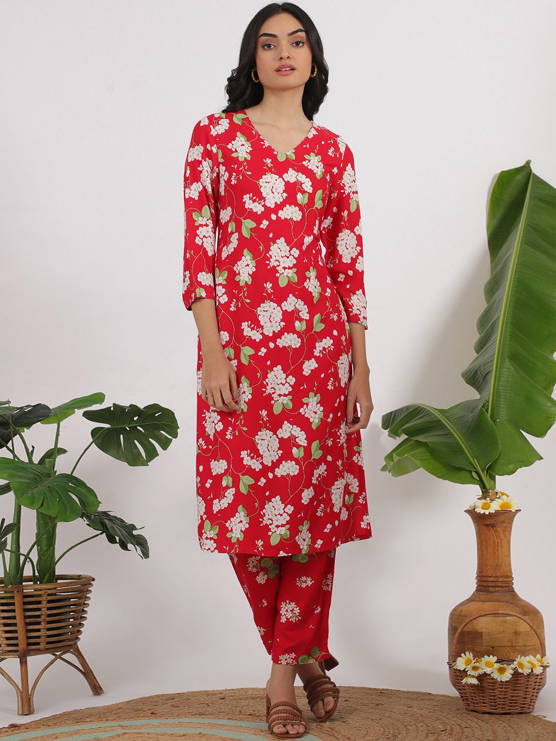 W W Women Floral Printed Regular Kurta with Trousers