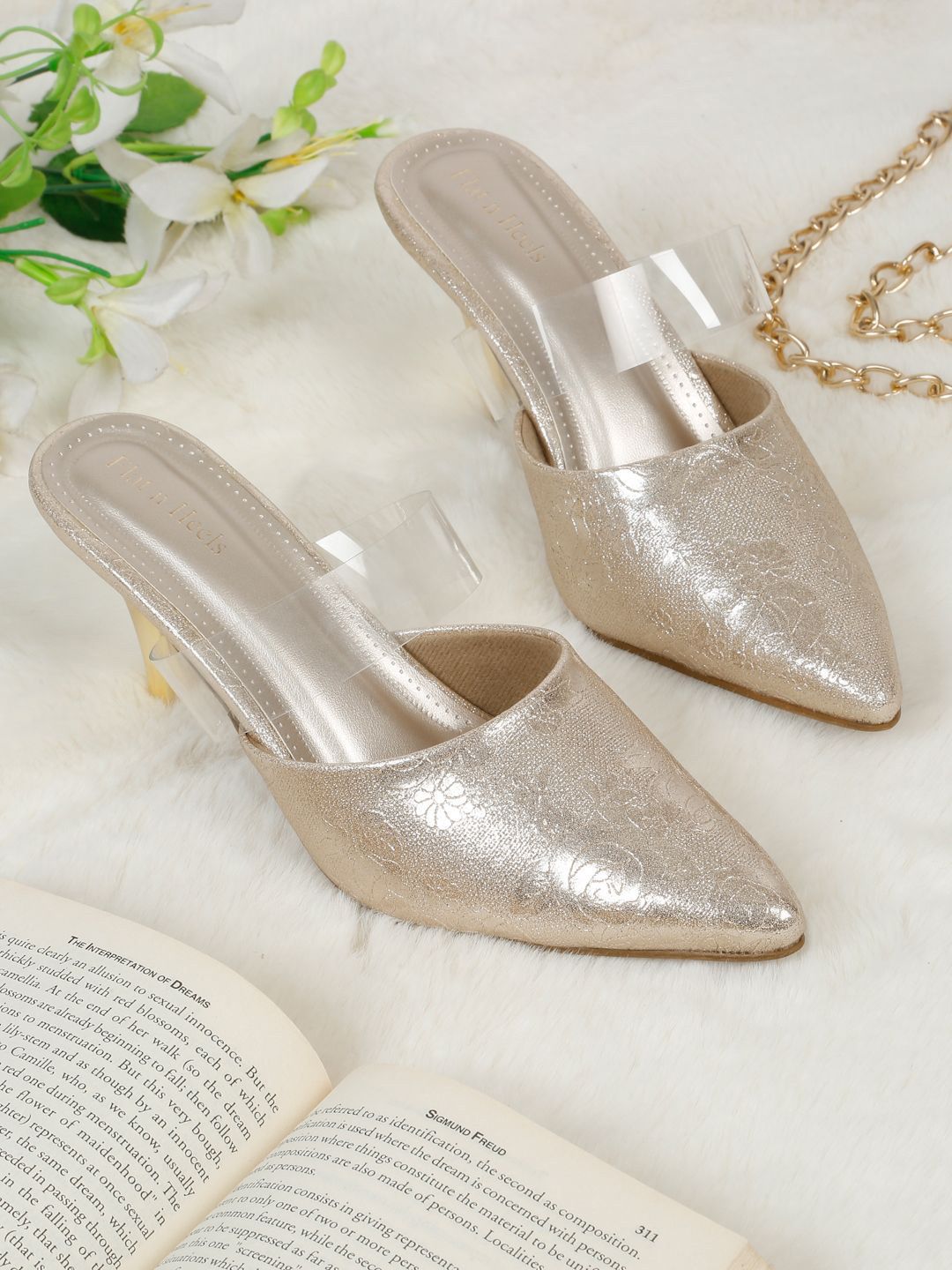 Flat n Heels Women Stiletto Pumps