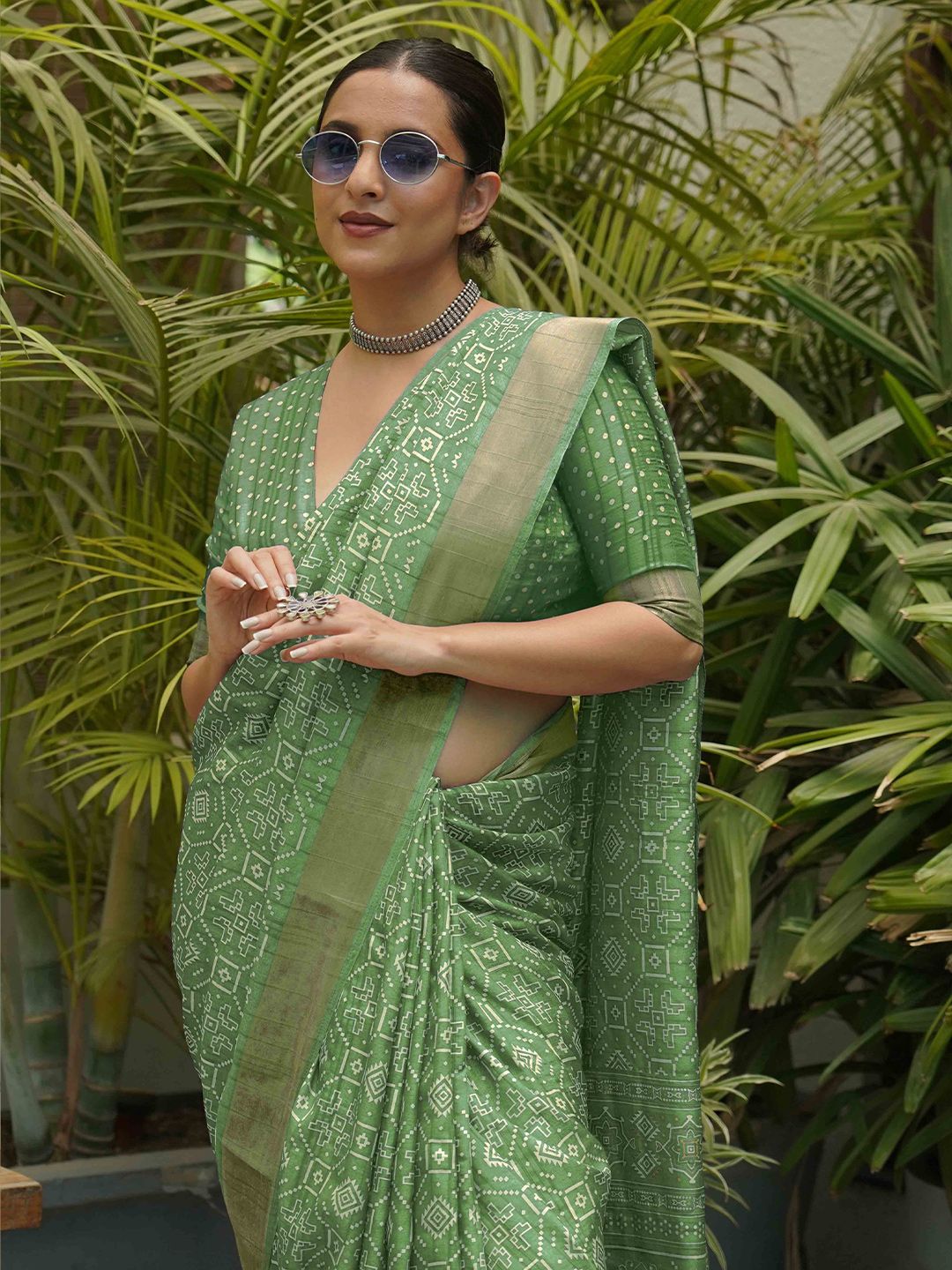 KALINI FASHION Printed Zari Ready To Wear Saree