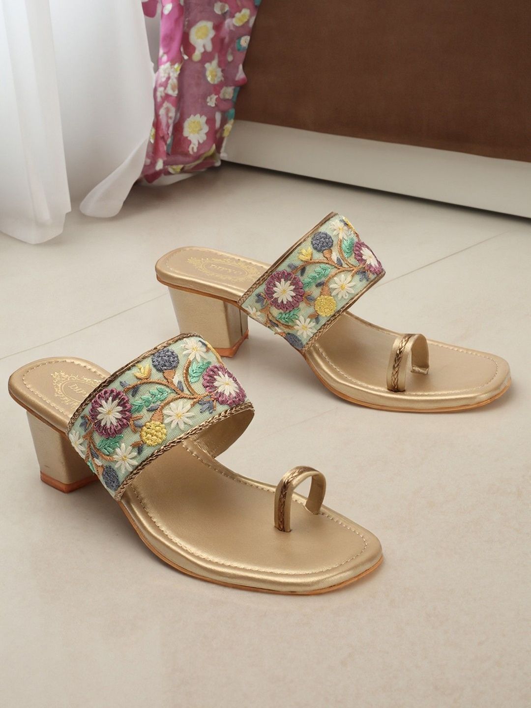 DIPYO DIPYO Women Embellished Block Sandals