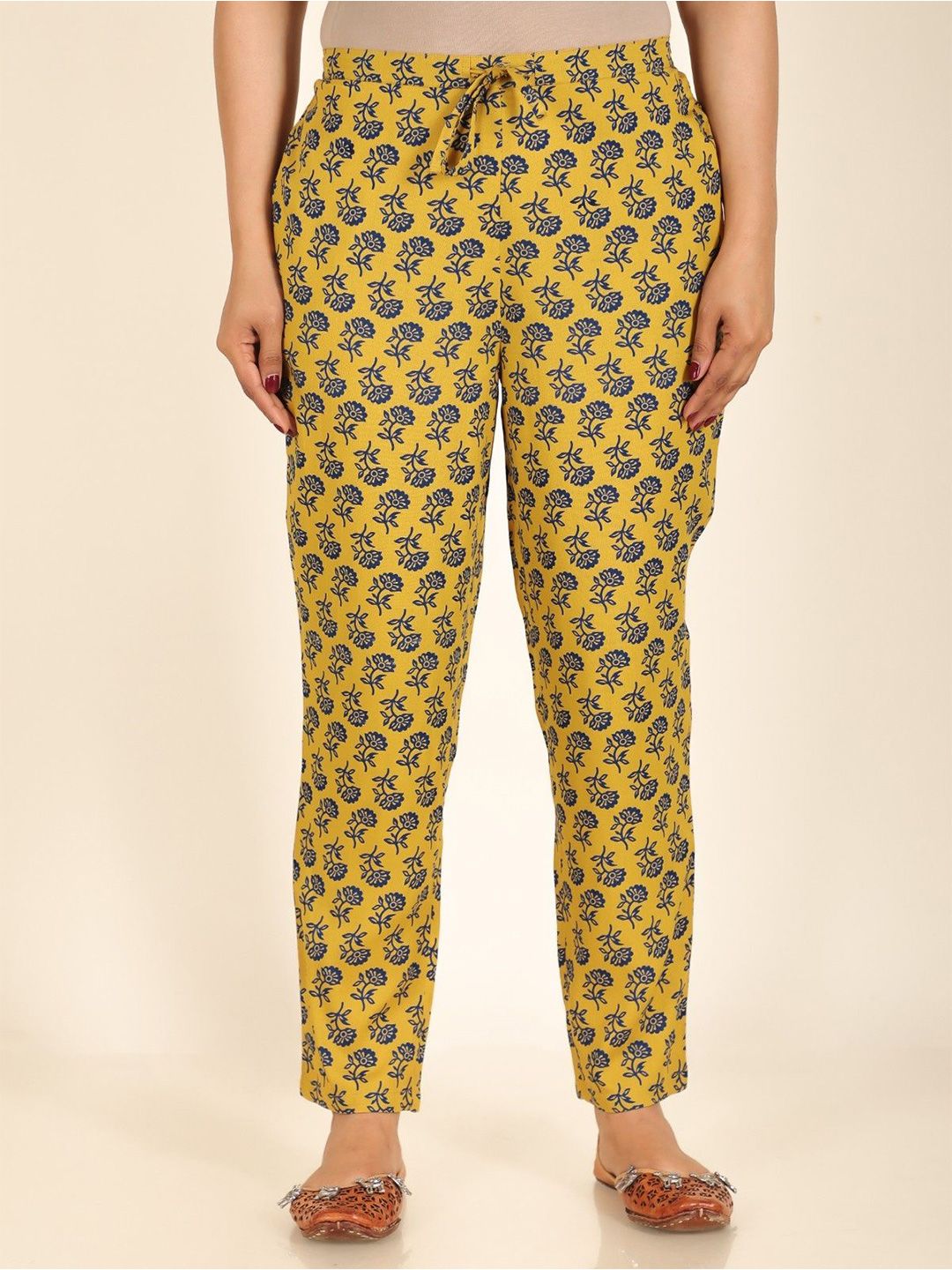 Aramya  Women Floral Printed Cotton Straight Fit Trousers