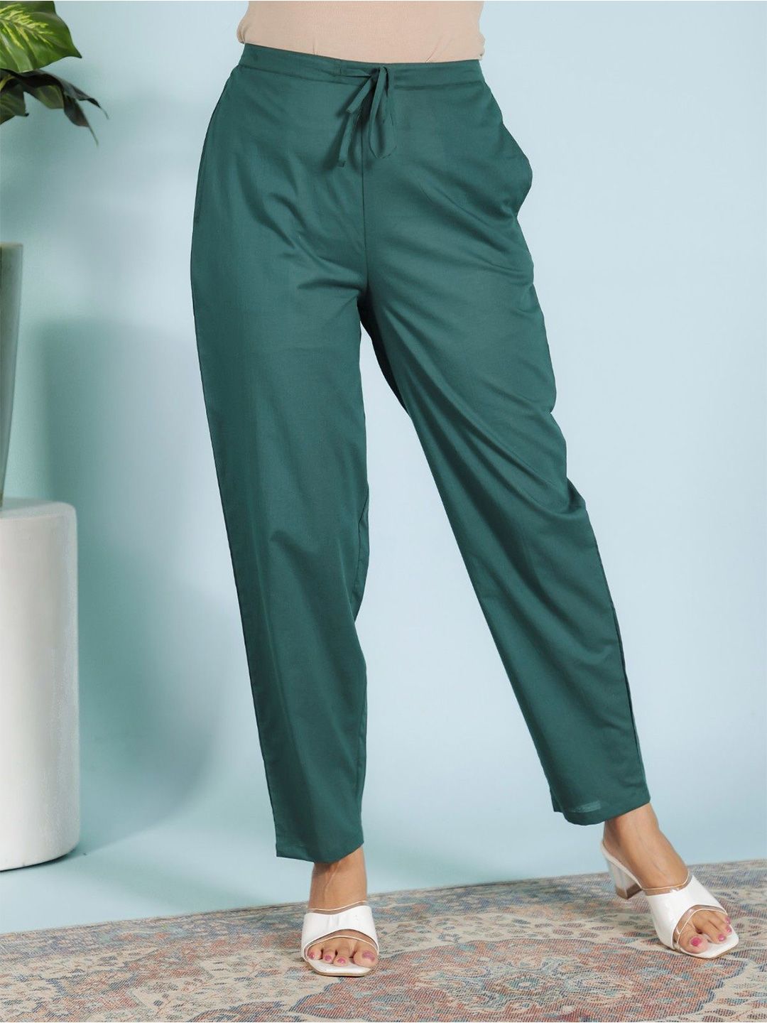 Aramya Women Regular Fit Mid-Rise Soft Cotton Cigarette Trouser