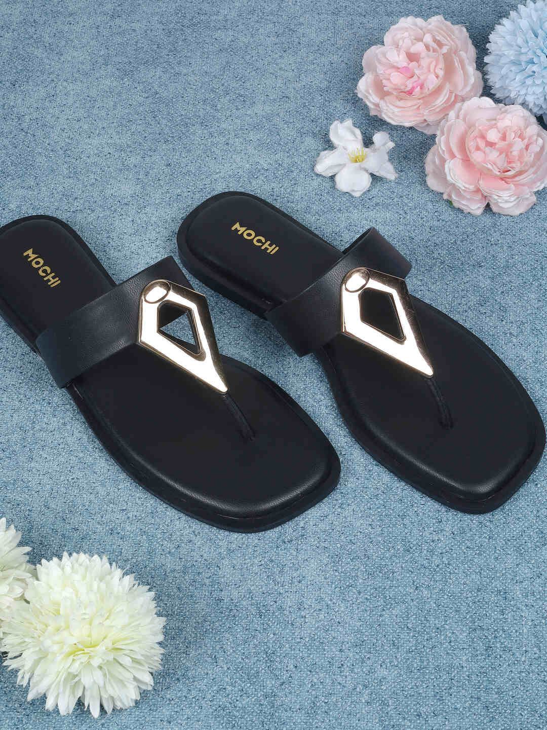 Mochi Women Solid T-Strap Flats