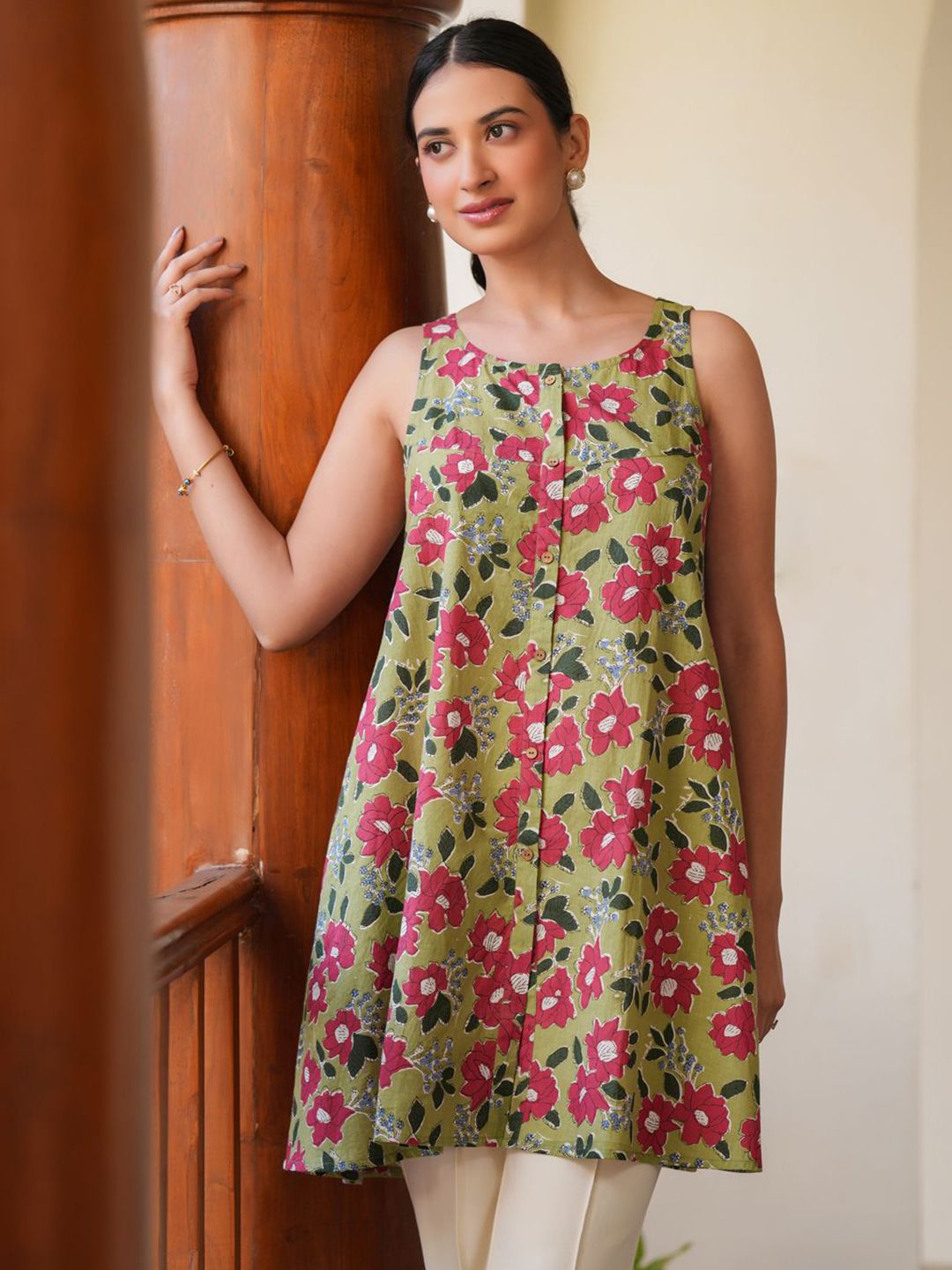 Janasya Pure Cotton Floral Printed A-line Tunic