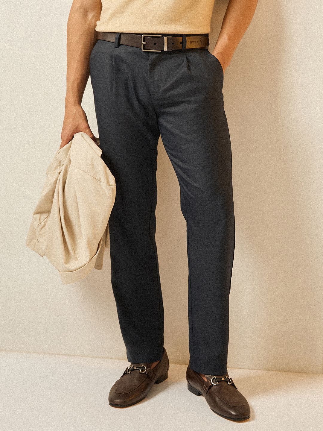 THE BEAR HOUSE Men Mid-Rise Regular Fit Pleated Formal Trousers