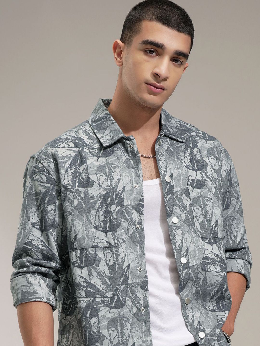 HIGHLANDER Men Comfort Slim Fit Opaque Casual Shirt