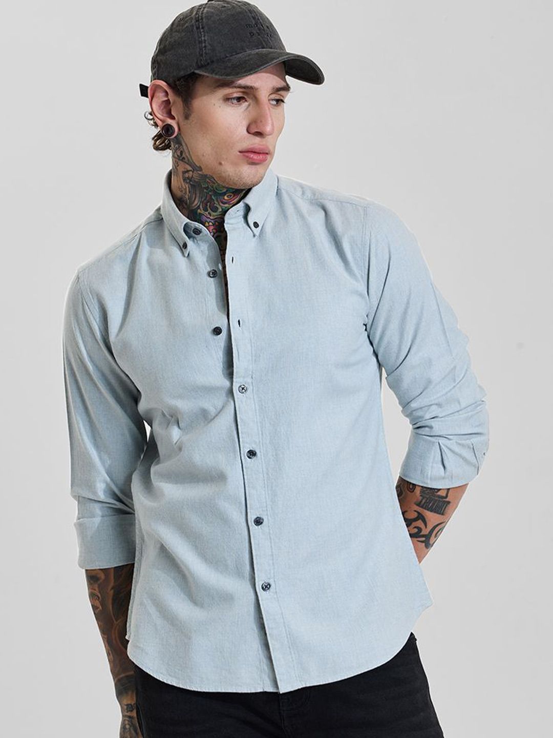 Snitch Men Slim Fit Opaque Formal Shirt deal from myntra