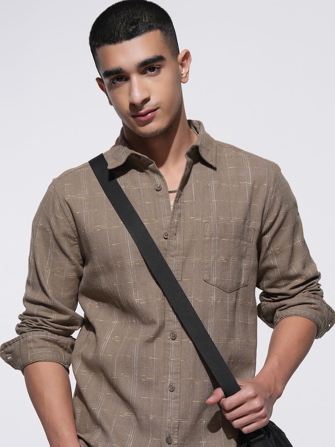 HIGHLANDER Men Comfort Slim Fit Opaque Checked Casual Shirt