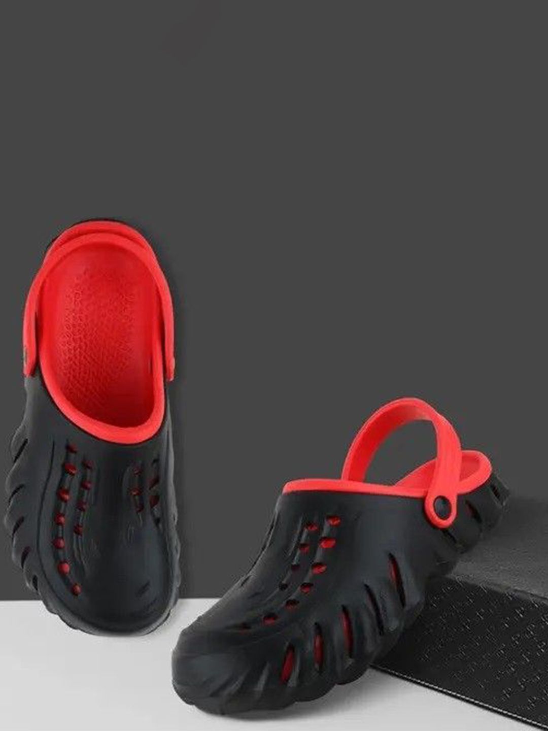 DRACKFOOT Men Clogs