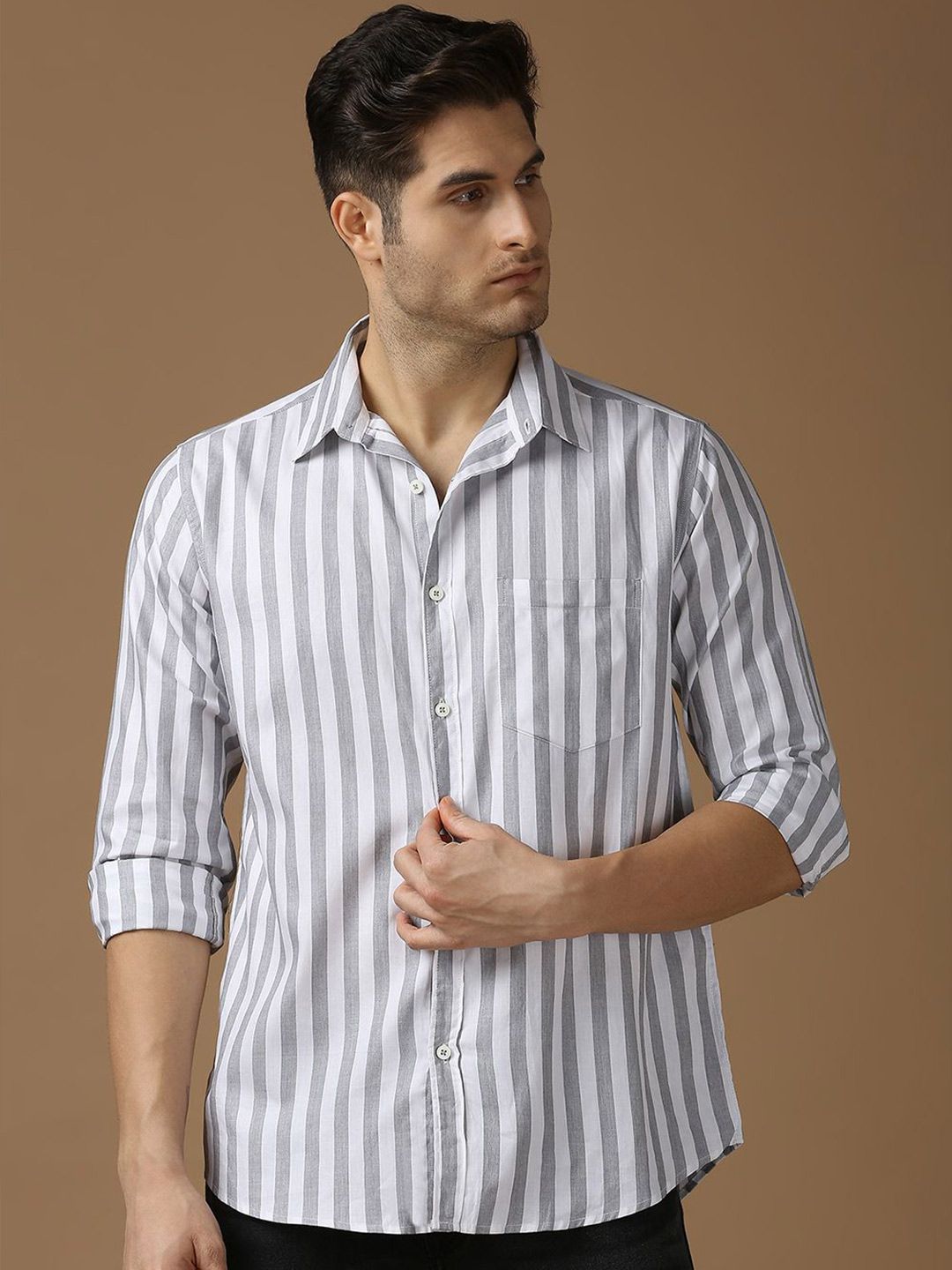 SNX Men Tailored Fit Opaque Striped Casual Shirt