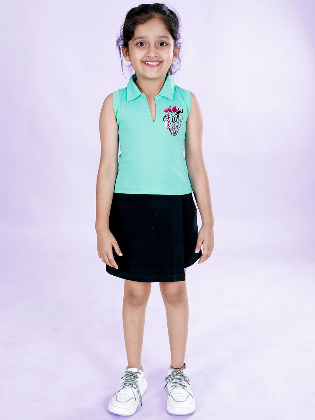 KiddoPanti Cropped Sleeveless Pure Cotton T-Shirt With Skorts Clothing Set