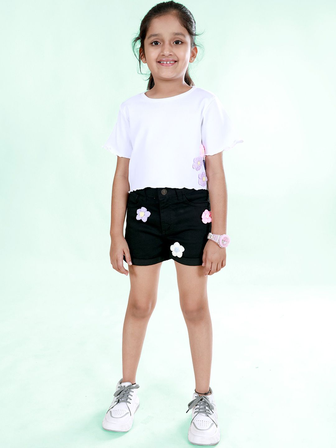 KiddoPanti 3D Crochet Flower T-Shirt With Shorts Clothing Set