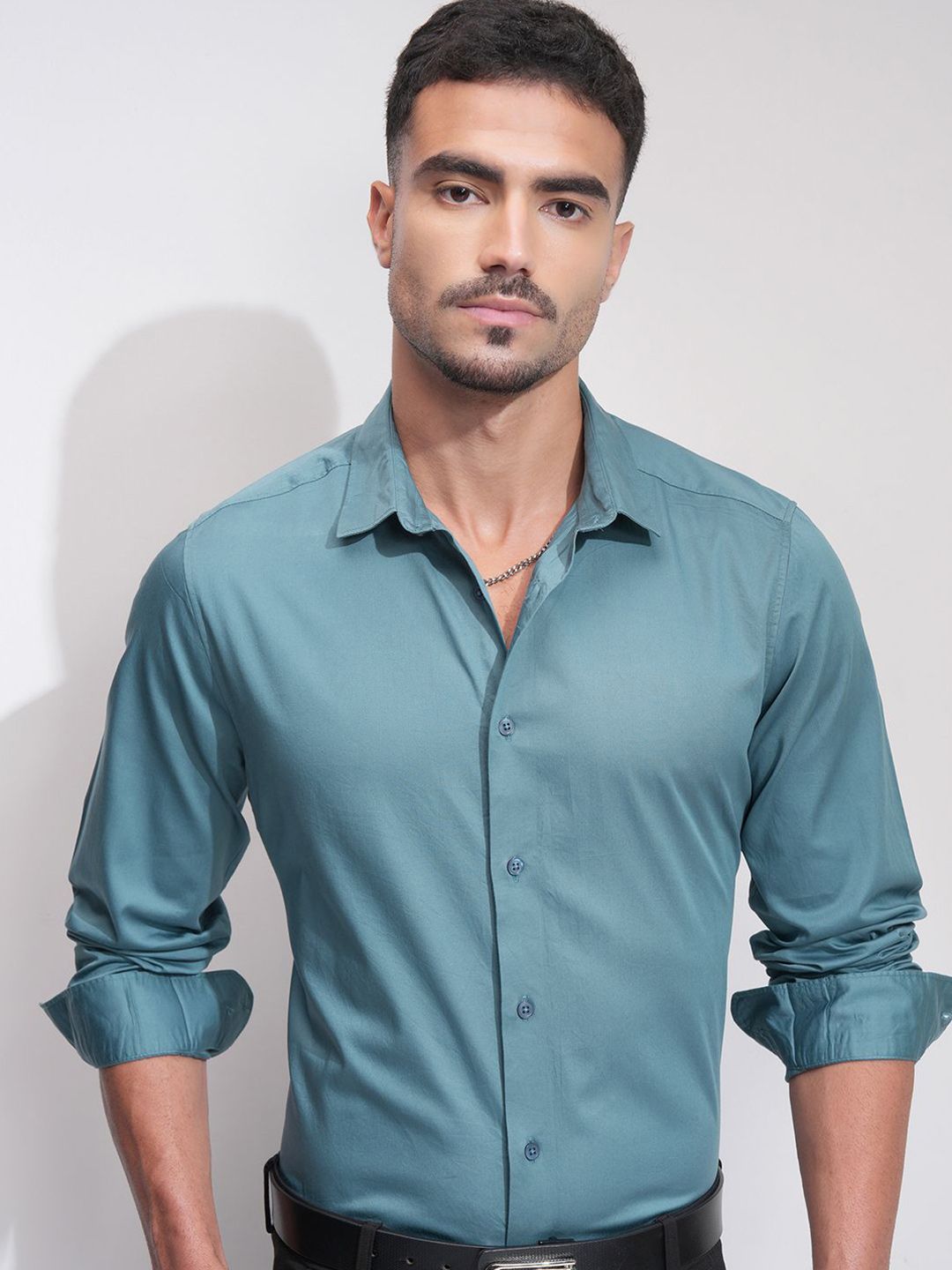 HIGHLANDER Men Comfort Slim Fit Opaque Casual Shirt