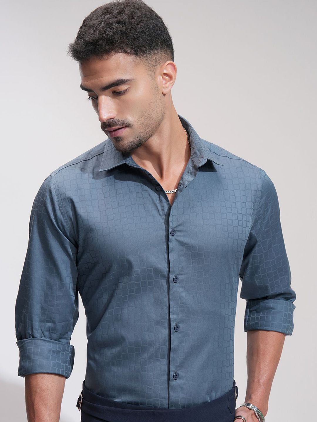HIGHLANDER Men Comfort Slim Fit Opaque Checked Casual Shirt