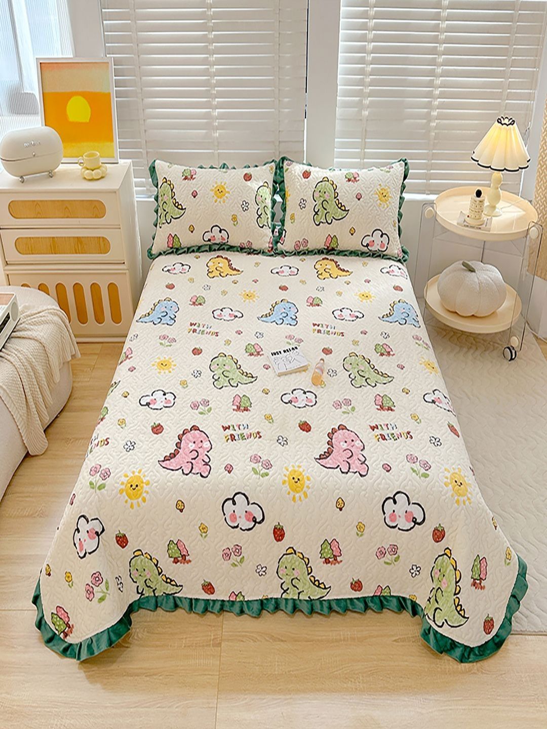 JC HOME White & Green   Printed Double King Bed Cover With Pillow