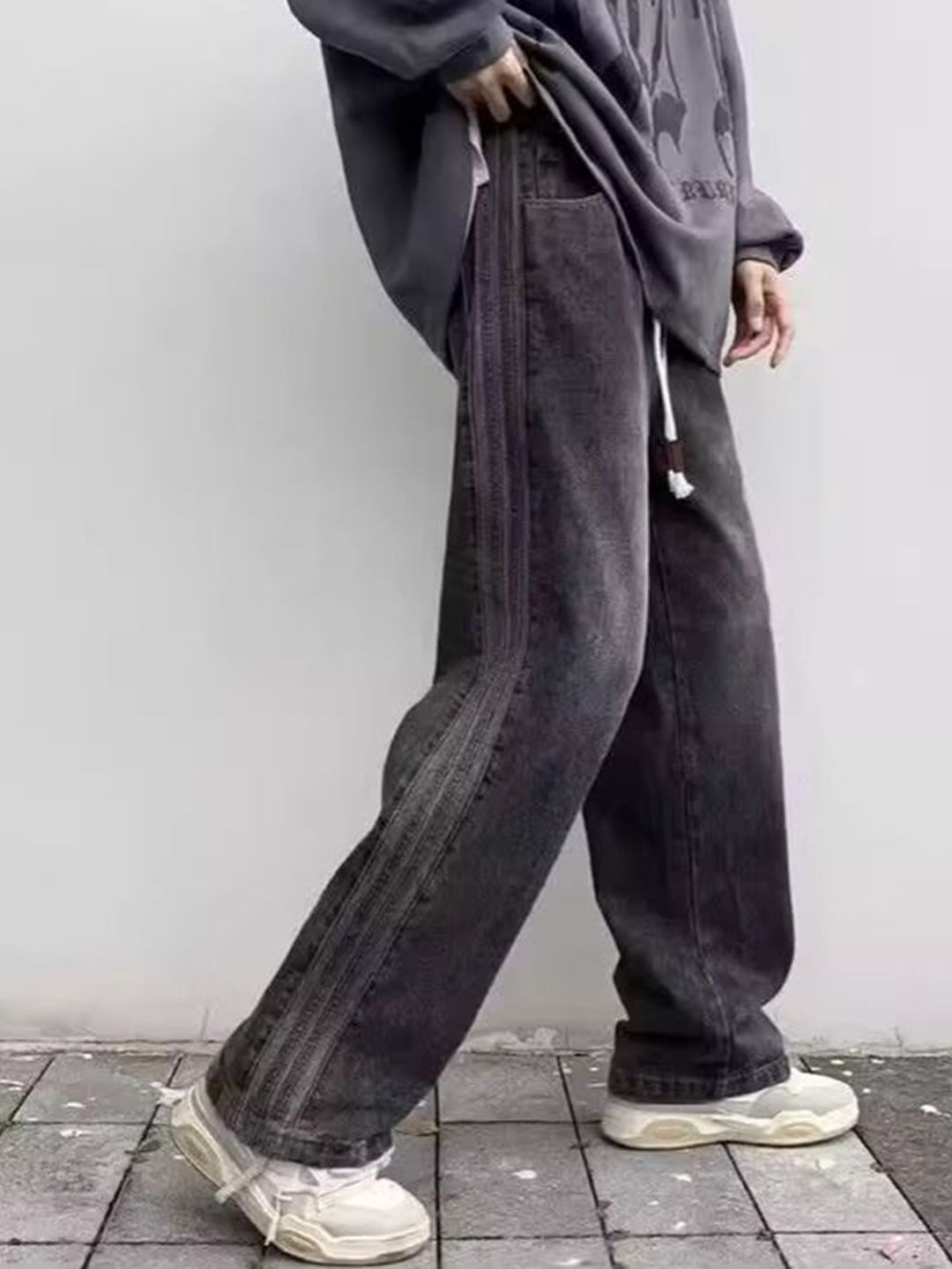 HERE&NOW Men Straight Fit Mid-Rise Clean Look Heavy Fade Jeans