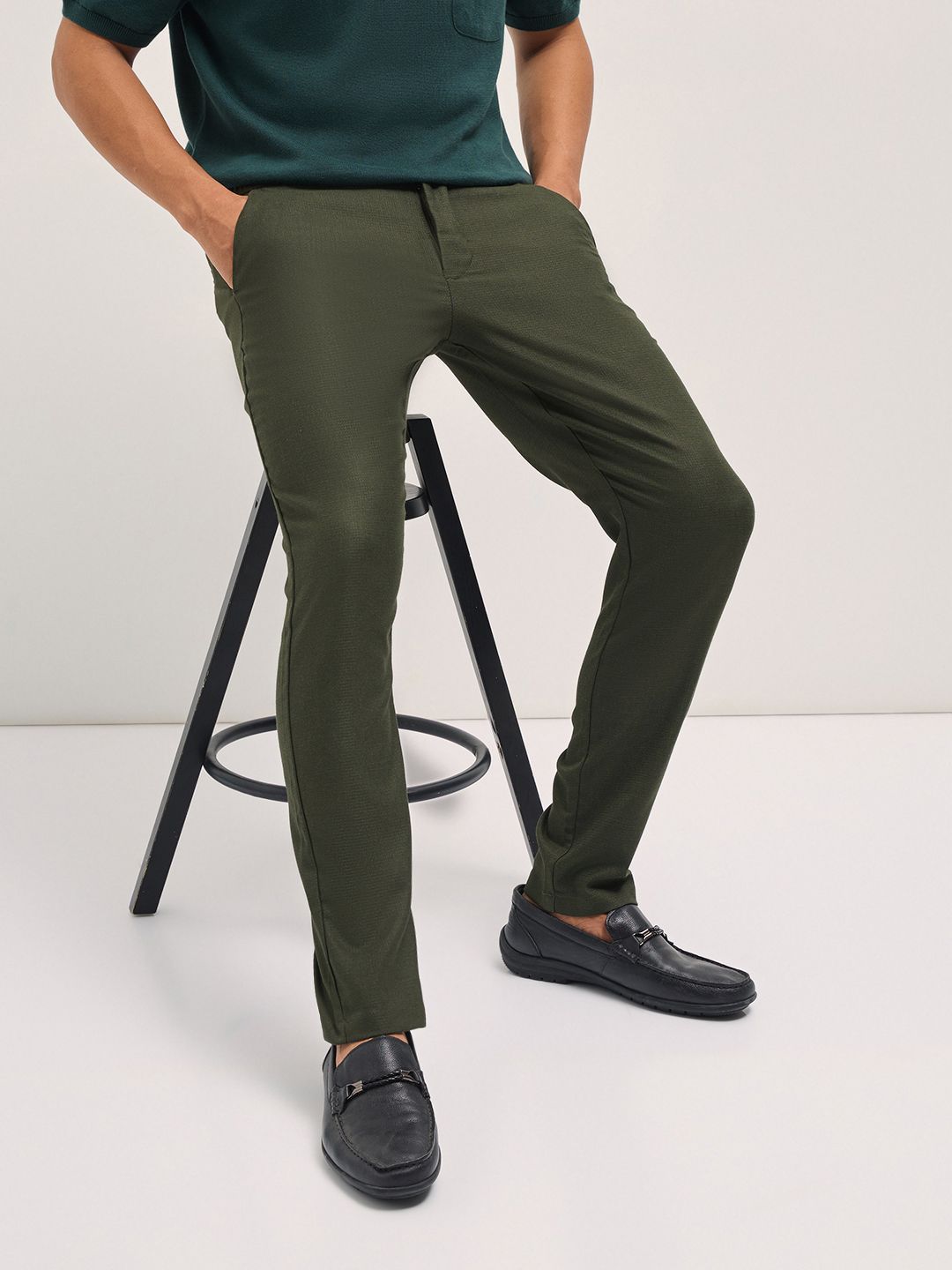 THE BEAR HOUSE Men Solid Slim Fit Formal Trouser