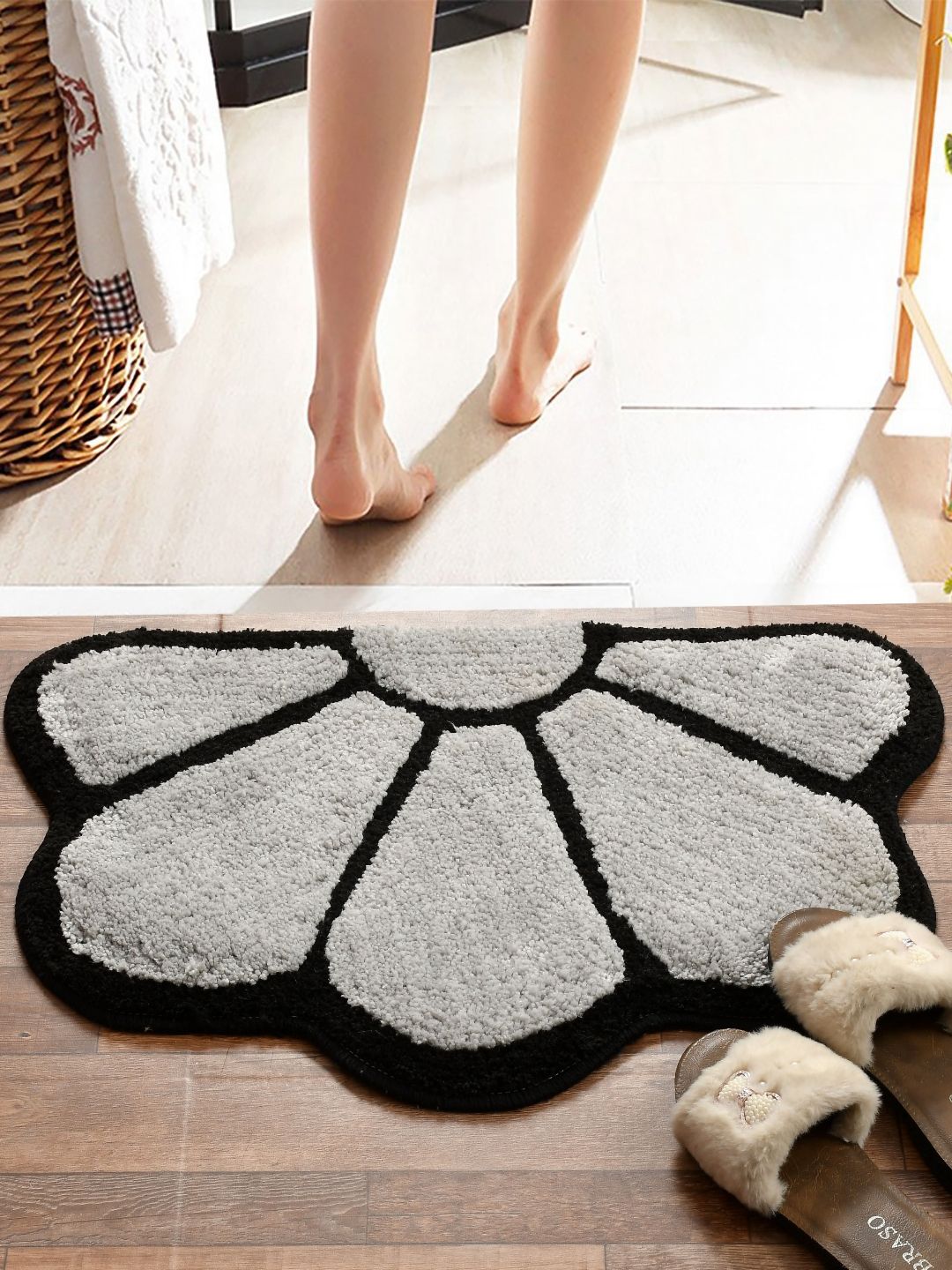 FINE TEX WORLD Black & Grey Super Soft Anti Skid Doormats