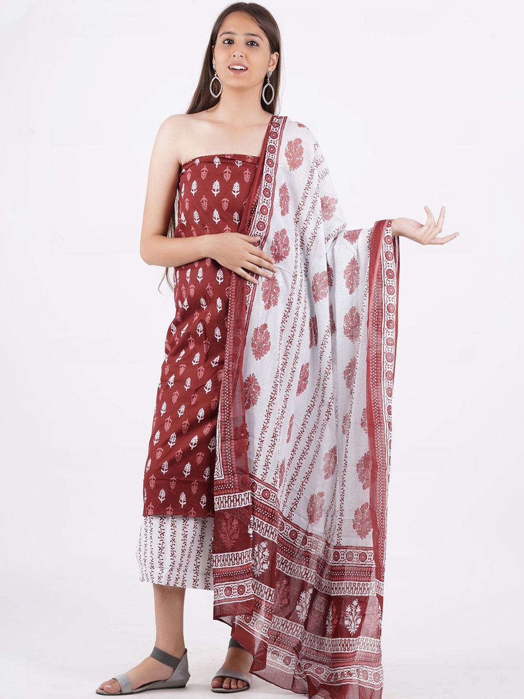 Kwatchi Floral Printed Pure Cotton Unstitched Dress Material