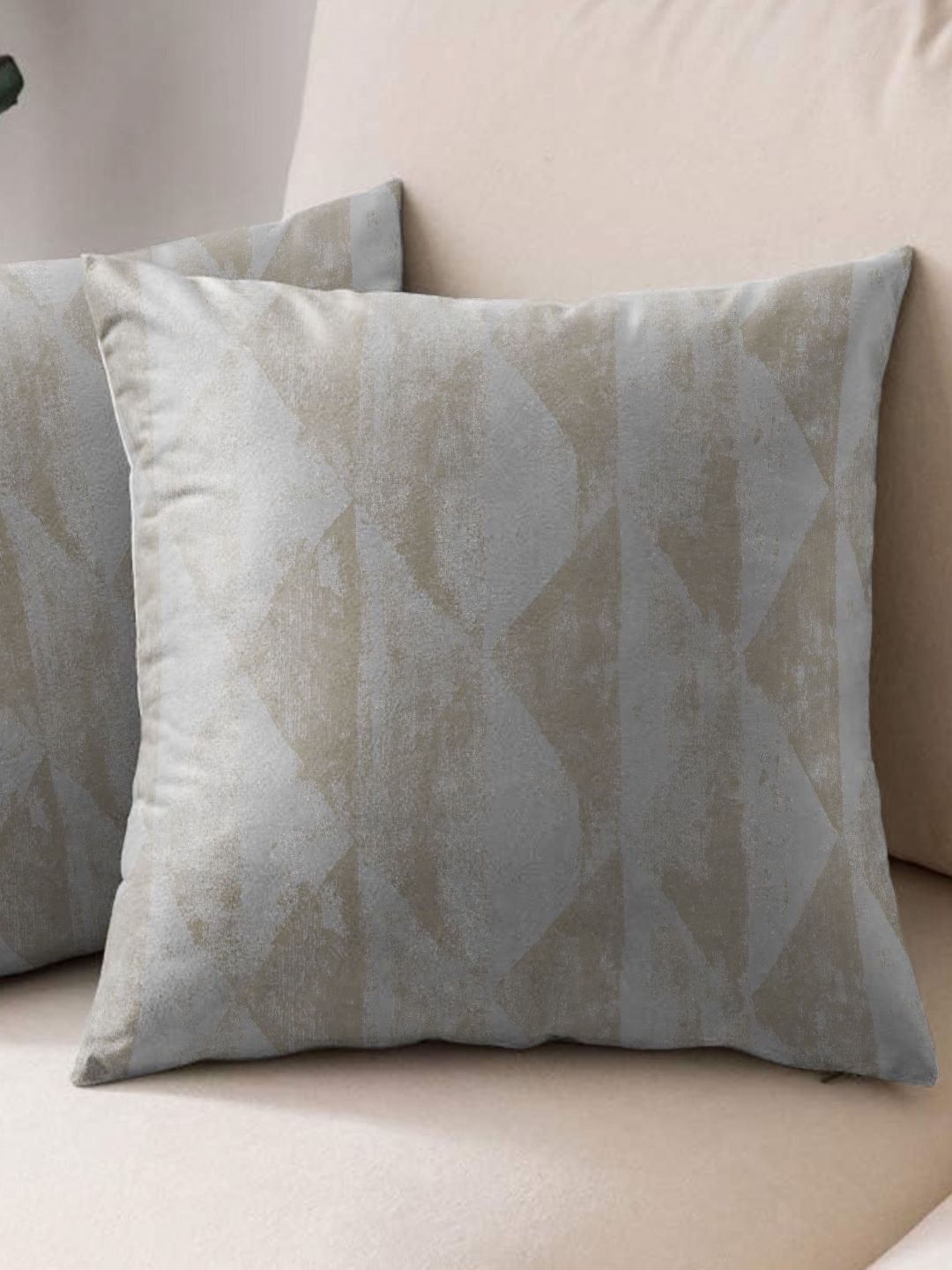 Aura Premium Mystique Geometric Polyester Washable 2 Pcs Square Cushion Covers -18x18In