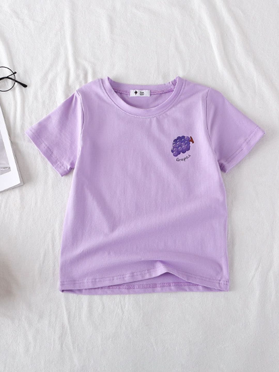 LULU & SKY Girls V-Neck Applique T-shirt