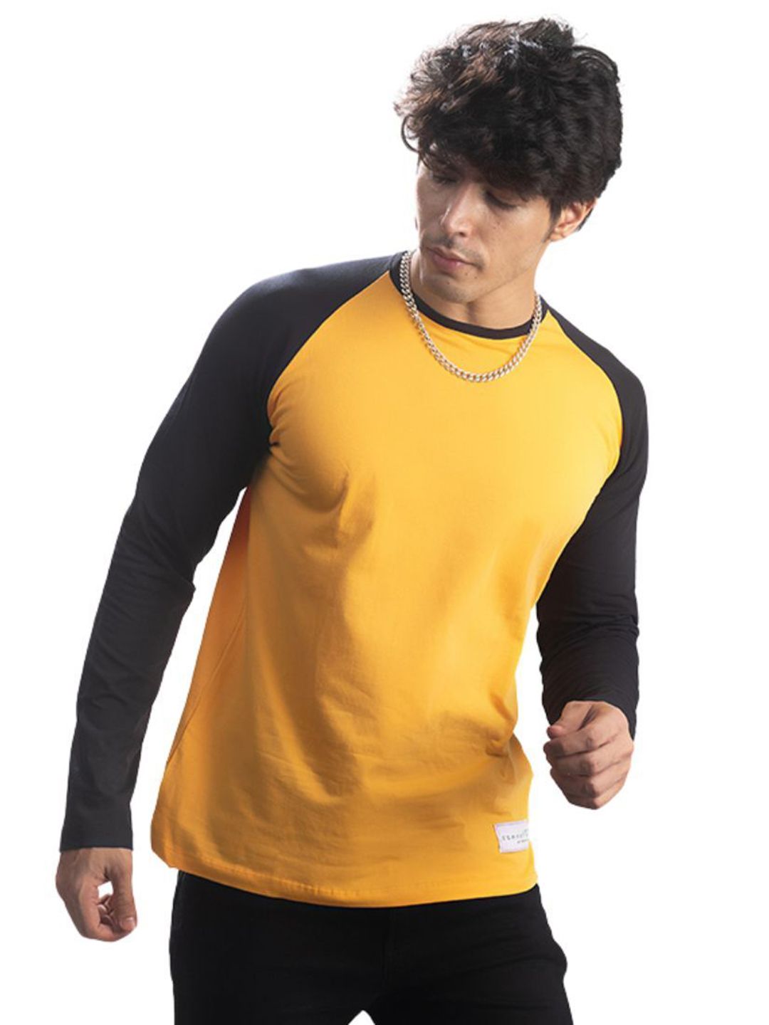 Cannabie Men Colourblocked V-Neck Raw Edge T-shirt