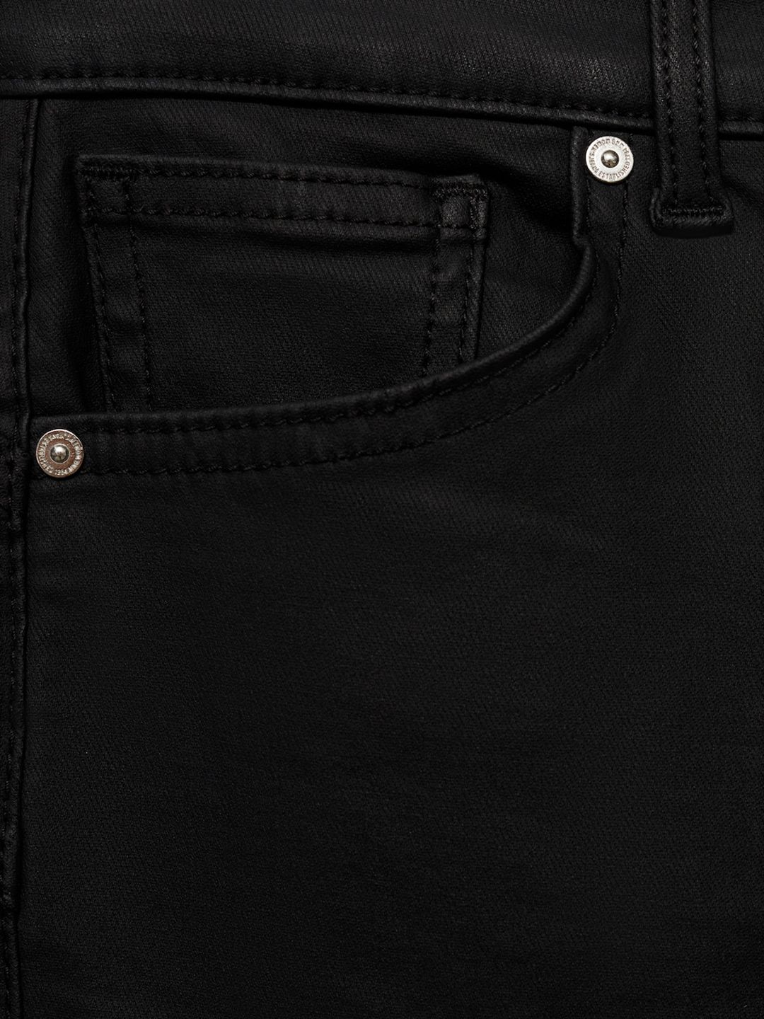 Solid Low-Rise Skinny Fit Jeans