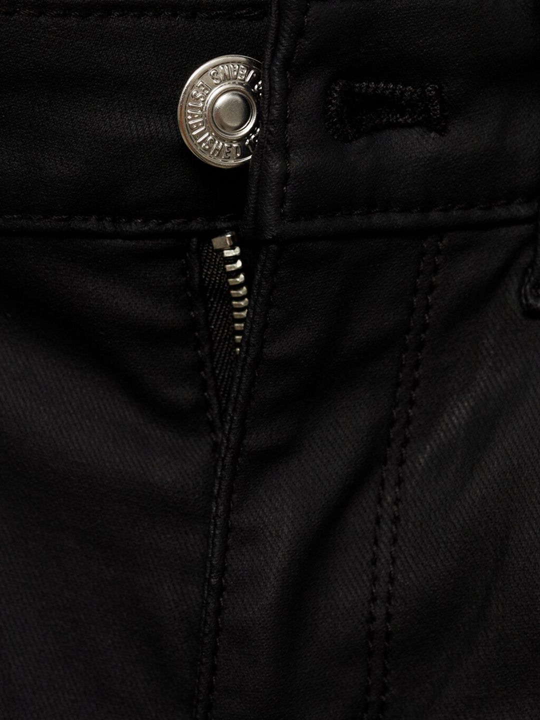 Solid Low-Rise Skinny Fit Jeans