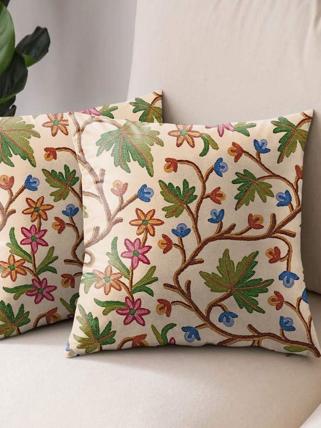 Aura White & Green 2 Pieces Floral Square Cushion Covers