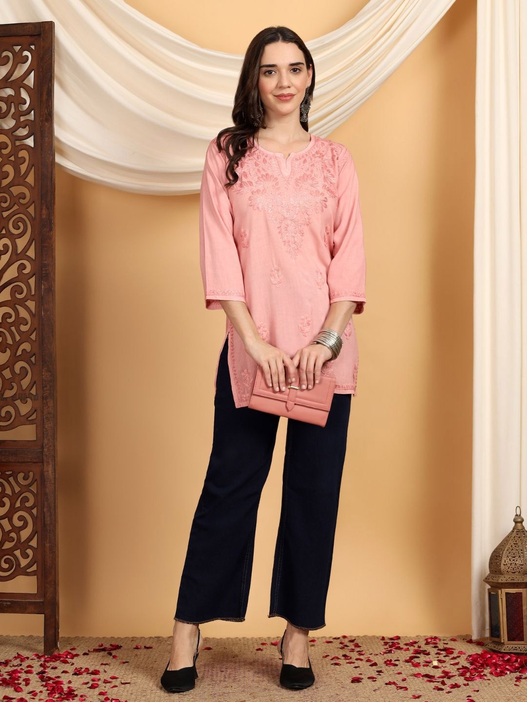 Poshak Chikan Studio Floral Embroidered Chikankari Chikankari Kurti