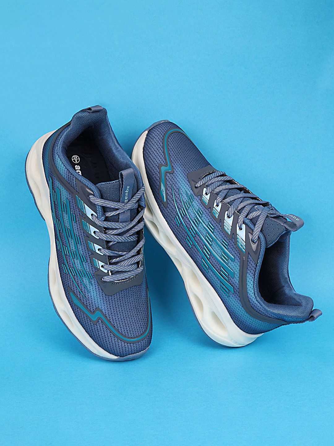 Aqualite Men Walking Non-Marking Shoes