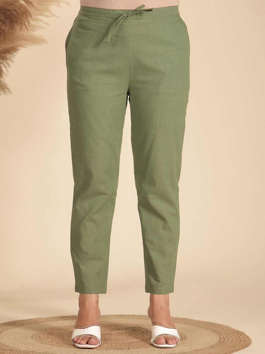 Aramya Women Solid Straight Fit Mid-Rise Cotton Trousers