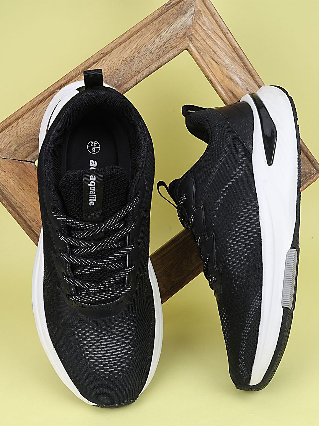 Aqualite Men Walking Non-Marking Shoes