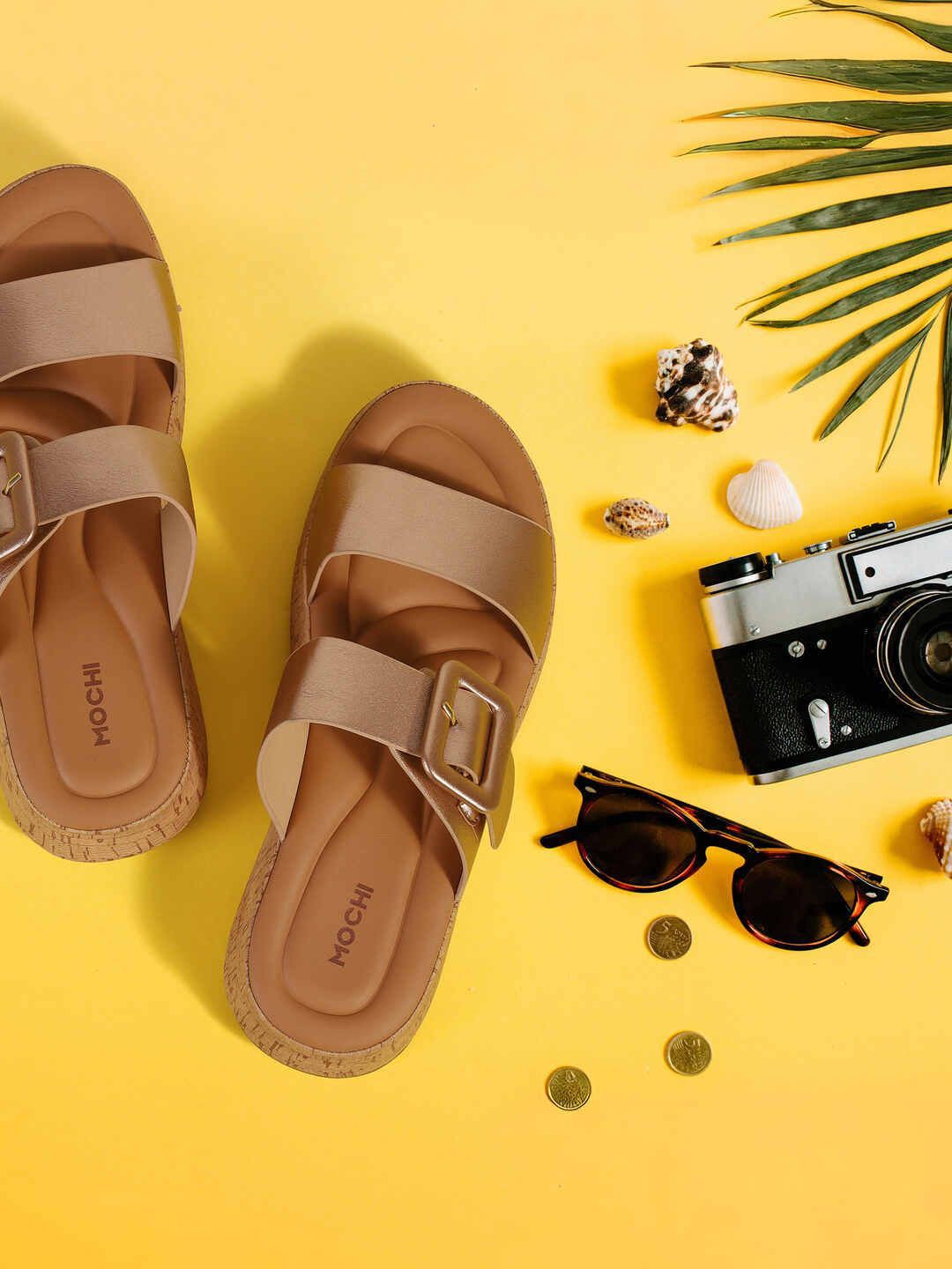 Mochi Mochi Women Solid Wedge Sandals with Buckle