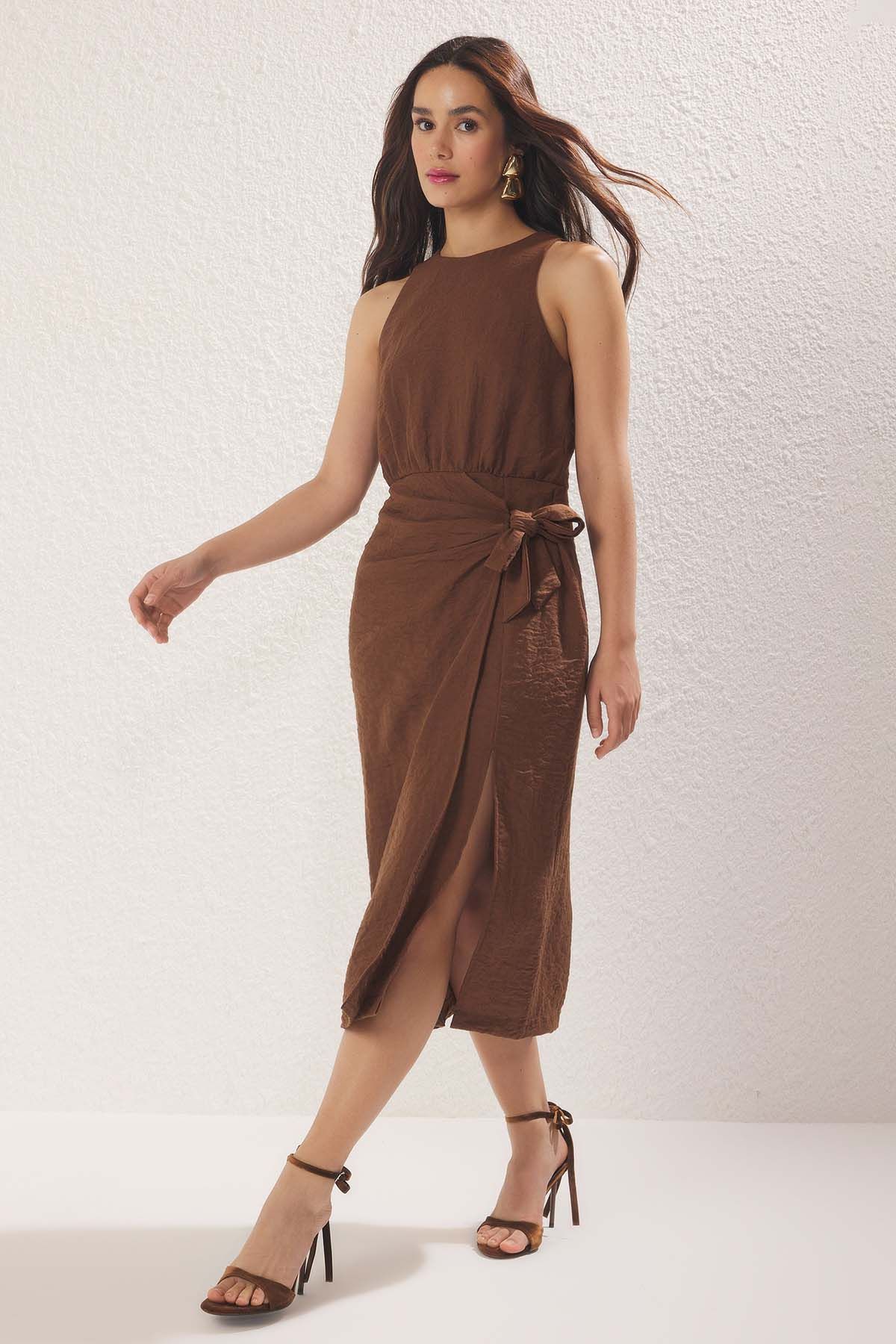 Trendyol Women Solid Brown Tie-Ups Detail Sheath Midi Dress