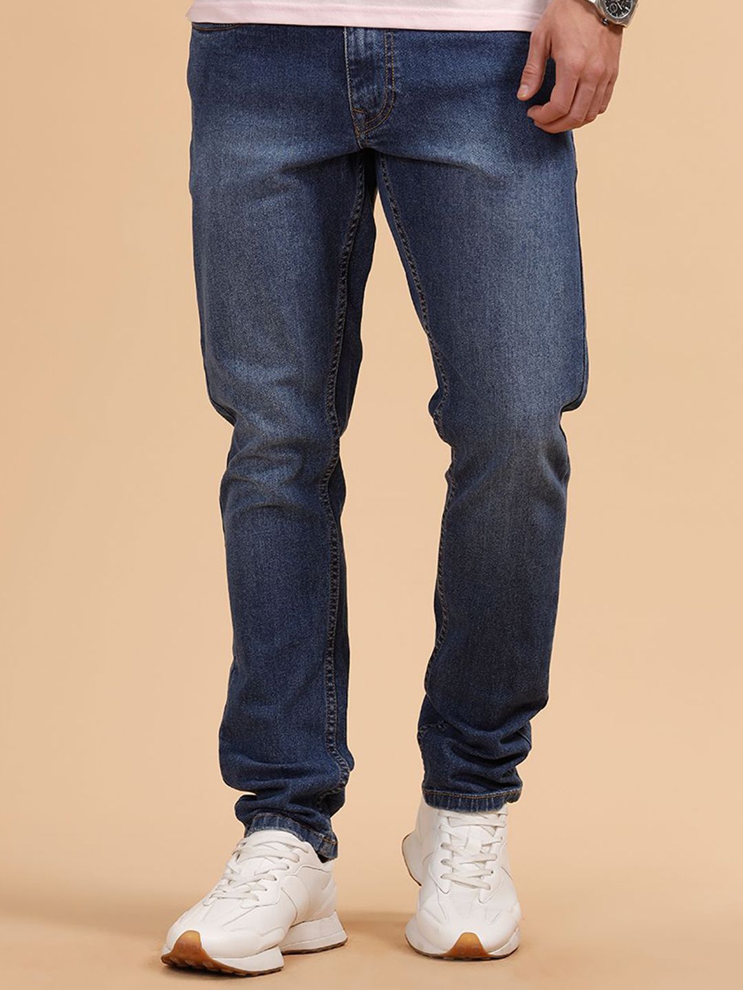 WROGN Men Comfort Slim Fit Mid-Rise Light Fade Jeans
