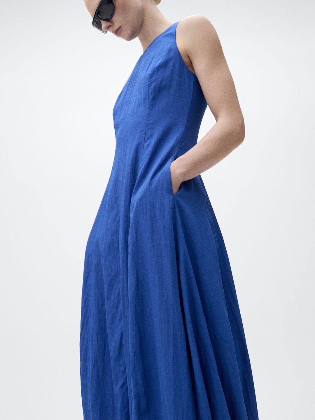 Round Neck Sleeveless Seamed A-Line Midi Dress with Puffed Hem