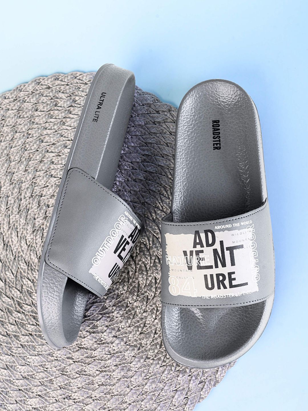The Roadster Lifestyle Co Men Casual Sliders