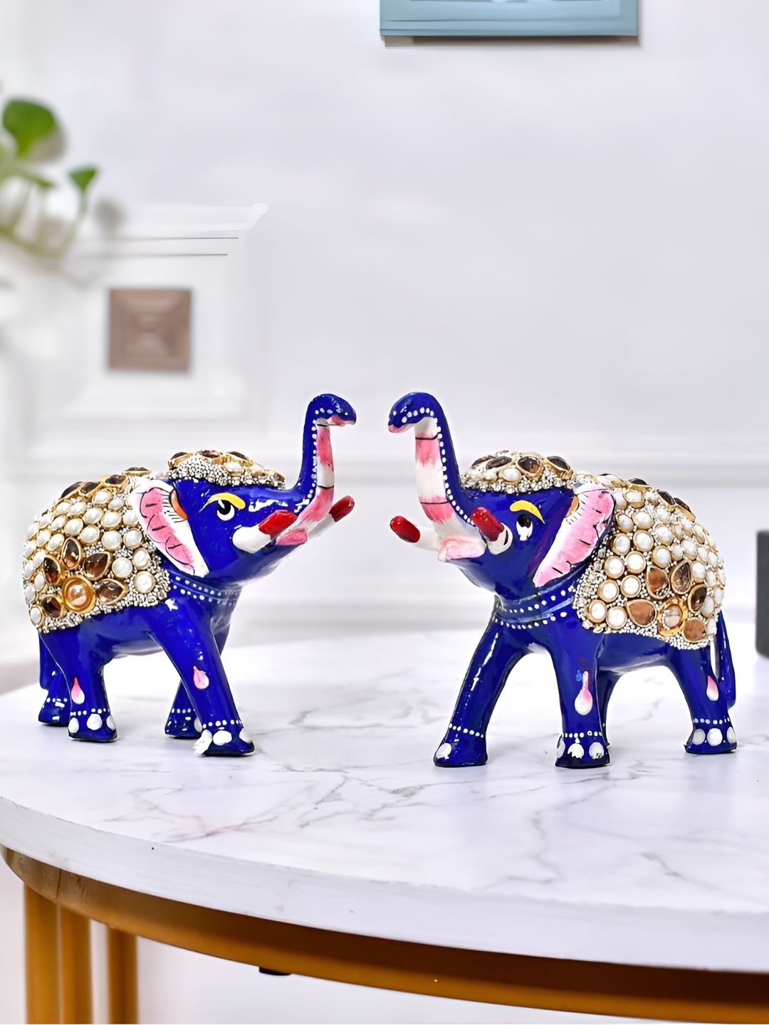 Aura Blue & White 2 Pieces Birds And Animals Showpieces