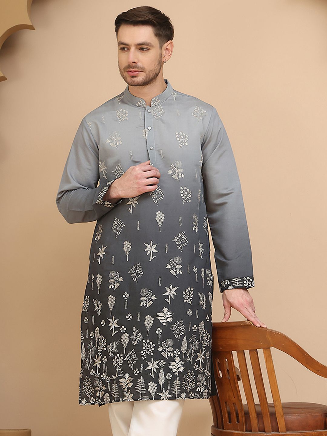 Jompers Men Floral Embroidered Thread Work Floral Kurta