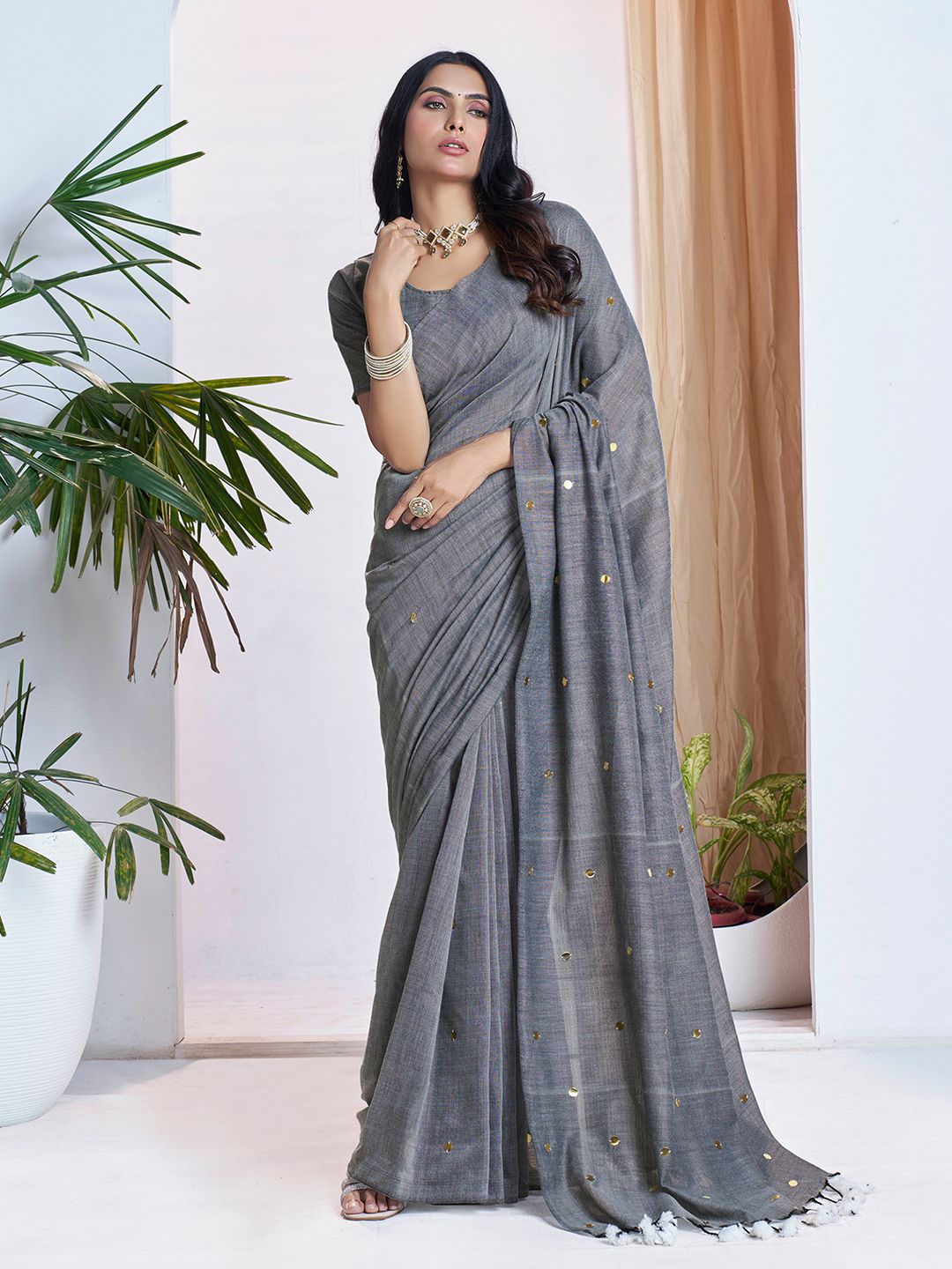 Mitera Sequinned Embellished Saree