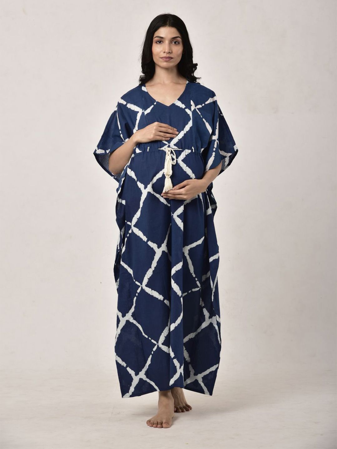 Ikk Kudi by Seerat Women Printed Maternity Nightdress
