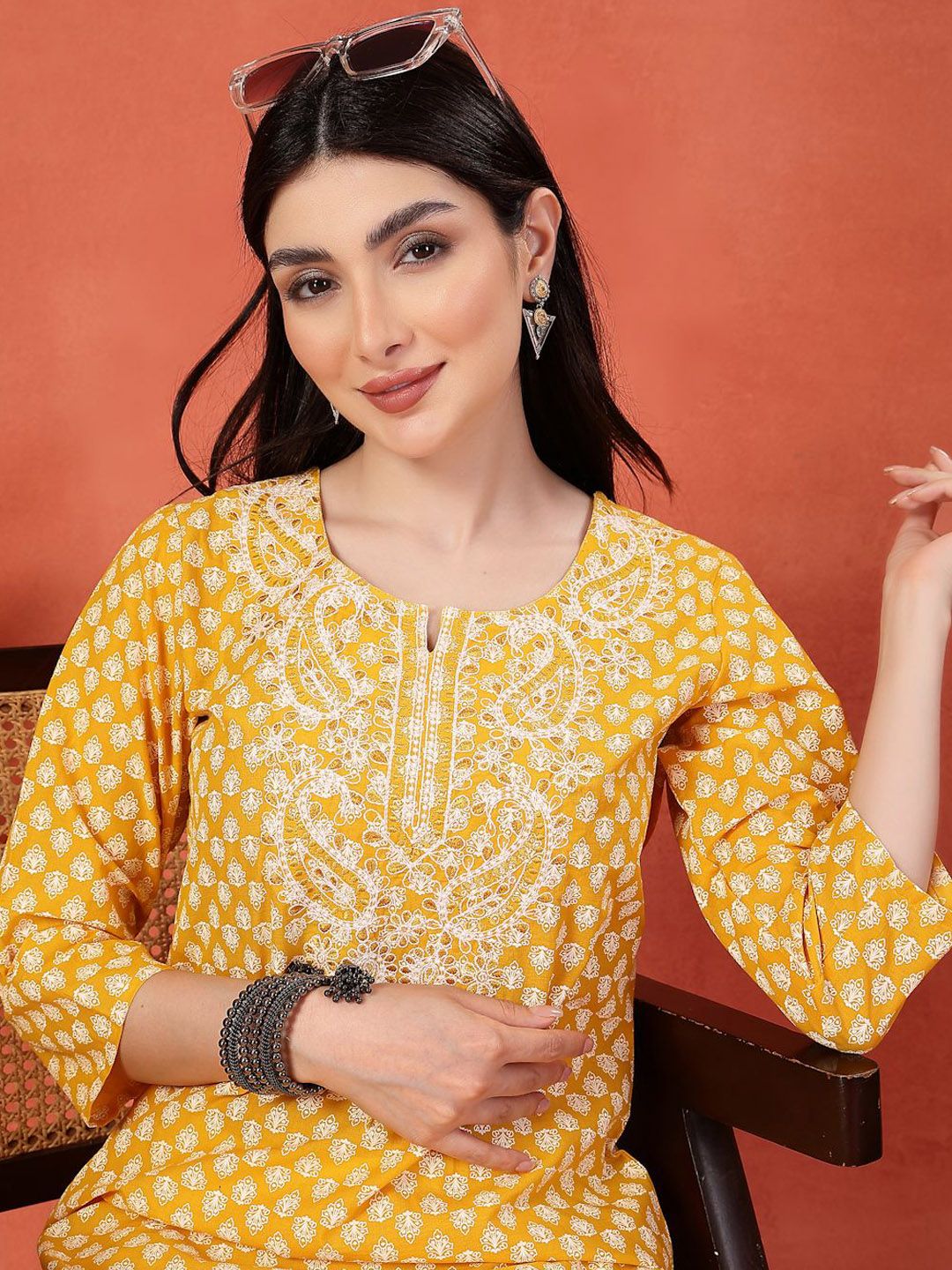 Sangria Floral Printed Thread Work Notch Neck Pure Cotton Straight Kurta
