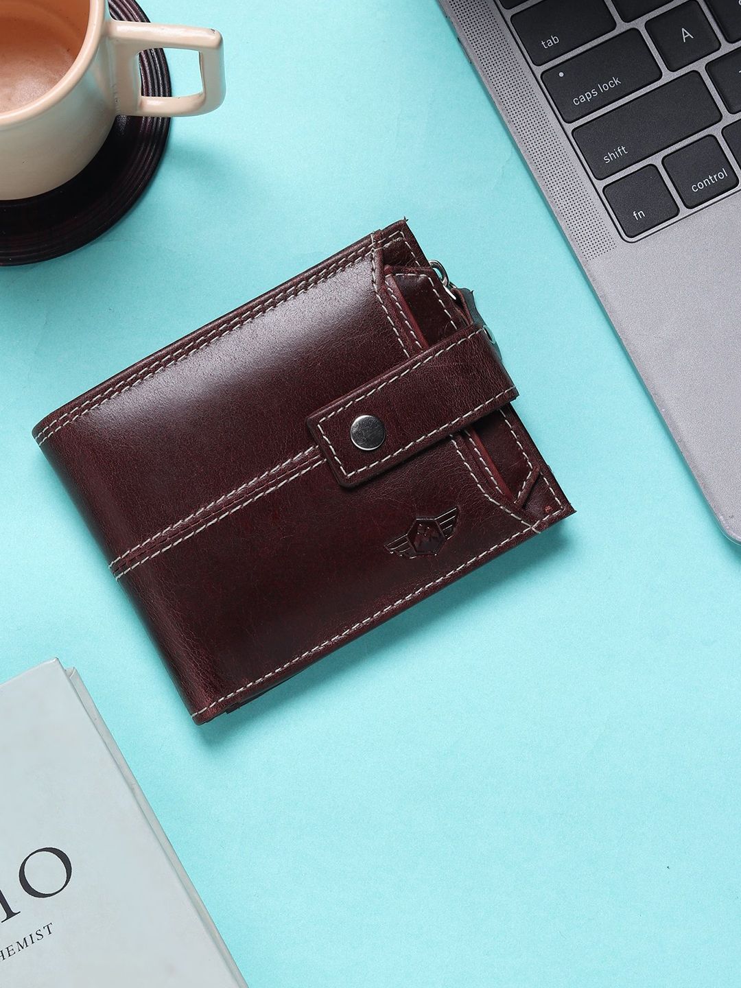 Metronaut Men Leather Two Fold Wallet